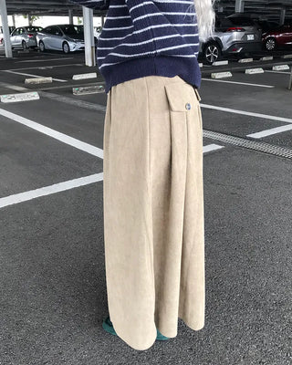 Corduroy pleated long skirt