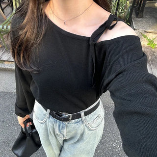 Strap-unbalanced shoulder knit