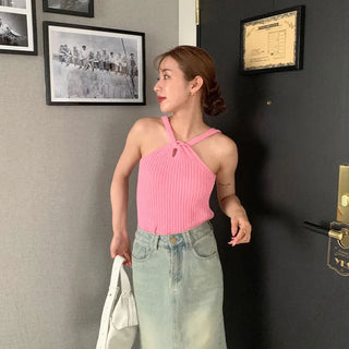 Neck Point Knit Top