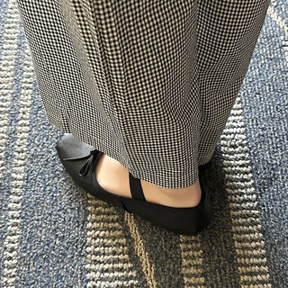 Ribbon Pointed Flat Shoes
