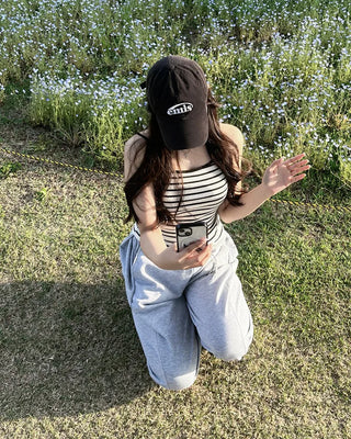 Wide-leg sweatpants with drawstring waist