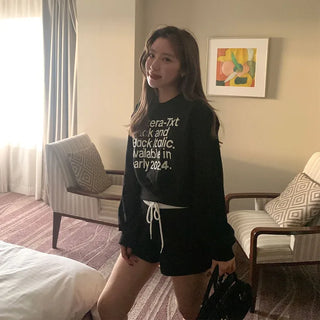 Lettering Cropped Sweatshirt