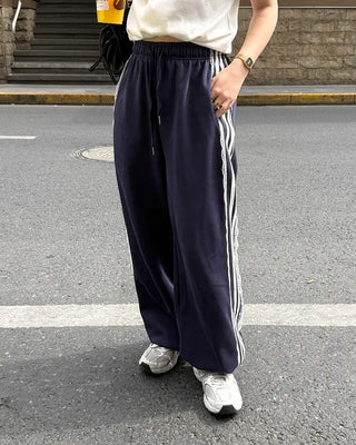 Lace-line sweatpants