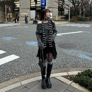 Border scarf