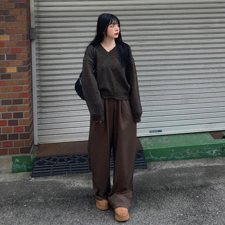 Lambswool V-neck knit