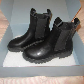 Basic Chelsea Boots