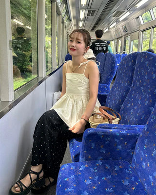 Shoulder ribbon camisole blouse
