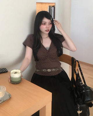 Small dot pattern short-sleeve T-shirt