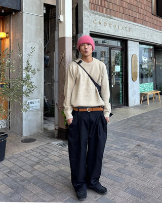 Simple round-neck knit