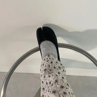 Tabi flat shoes