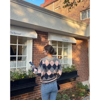 Pastel Round Knit