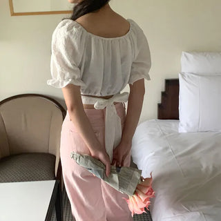 Back ribbon cropped blouse