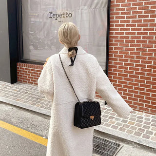 Quilted chain bag
