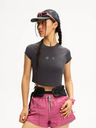 [Monterest] Cutout Embroidery Slim Fit Crop Tee