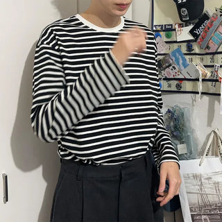 Simple two-tone striped T-shirt