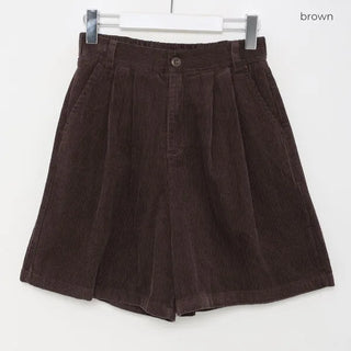 Two-pleat corduroy shorts