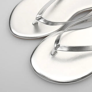 Simple beach sandals