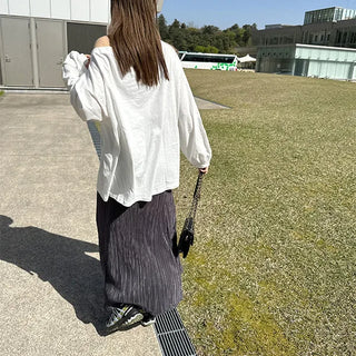 Pleated long skirt