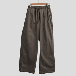 Wide-leg pants with elastic waistband and slits