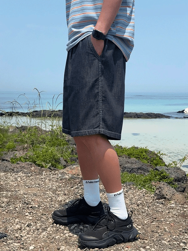 Leo Raw Denim Elastic Shorts