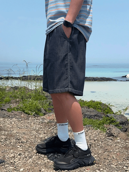 Leo Raw Denim Elastic Shorts
