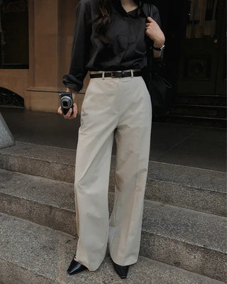 Comfortable semi-wide slacks