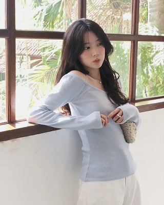 2-Way Tie Halter Neck Slim Knit