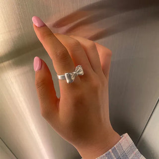 Matte Ribbon Ring