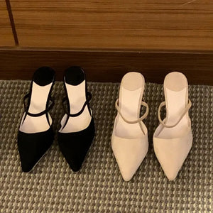 flip-flops / Sandals