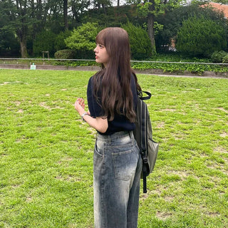 Puff-sleeve round knit
