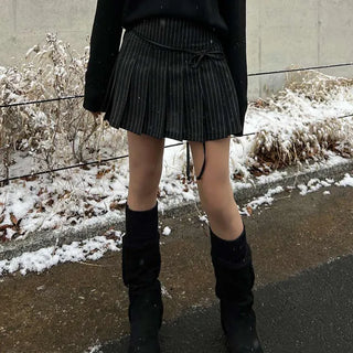 Striped pleated skirt