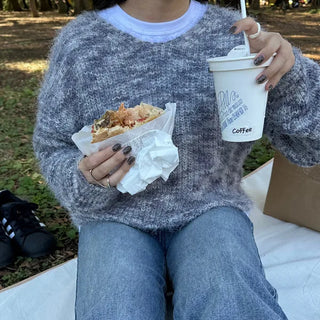 V-neck gradient knit