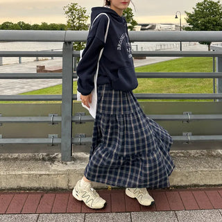 Checked long skirt