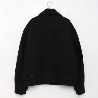 Button-collar half coat