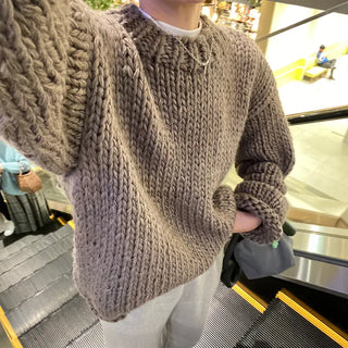 Handmade round knit