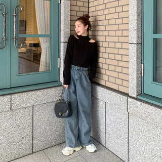 Slit Point Half Neck Knit