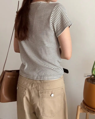 White ribbed border half-sleeve T-shirt