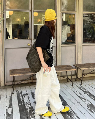 Cotton two-pleat wide-leg pants with key loop.