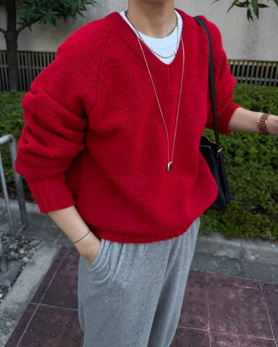 Loose-fit V-neck knit