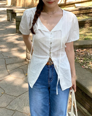 Collarless tie blouse