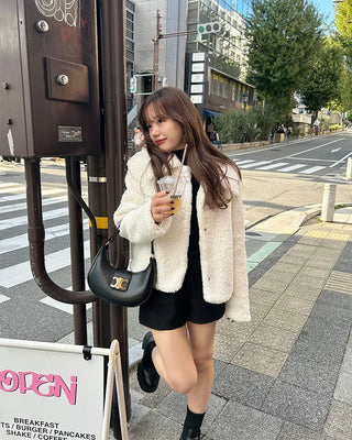 Loose-fitting colored fur jacket