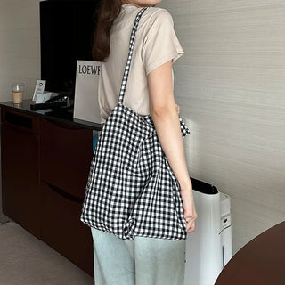 Basic round neck T-shirt