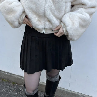 Knitted pleated skirt