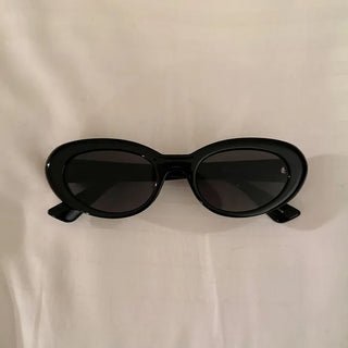 Round-shaped sunglasses