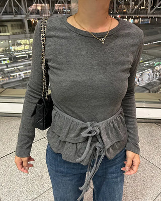 Waist frill long-sleeve T-shirt