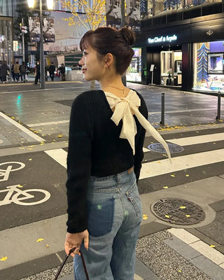 Back ribbon detail knit