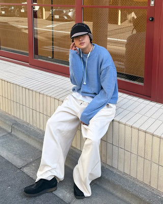 Balloon silhouette dart pants