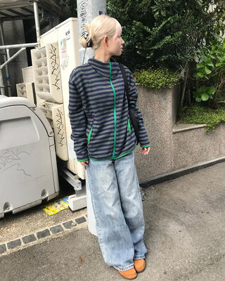 Half-neck striped zip