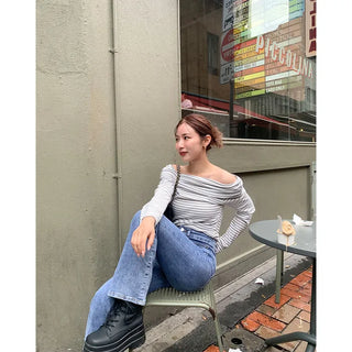 Border Shirred Off-Shoulder T-Shirt