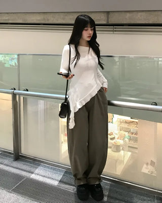 Off-shoulder asymmetrical T-shirt